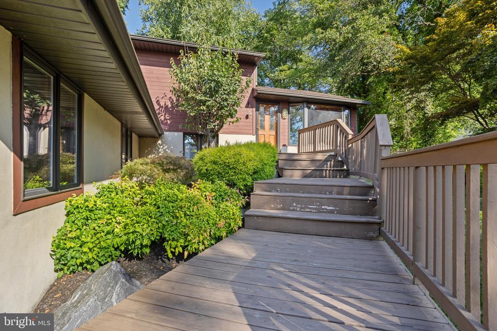 307 Lenni Rd