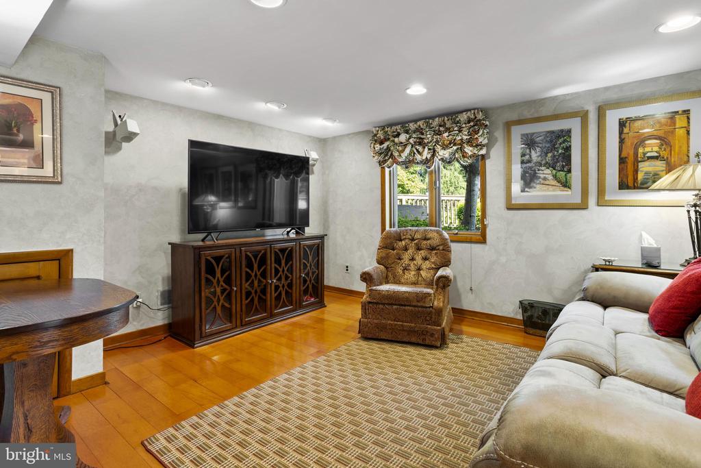 307 Lenni Rd