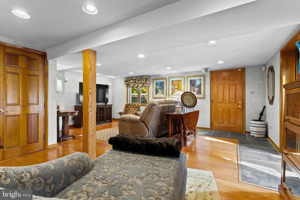 307 Lenni Rd