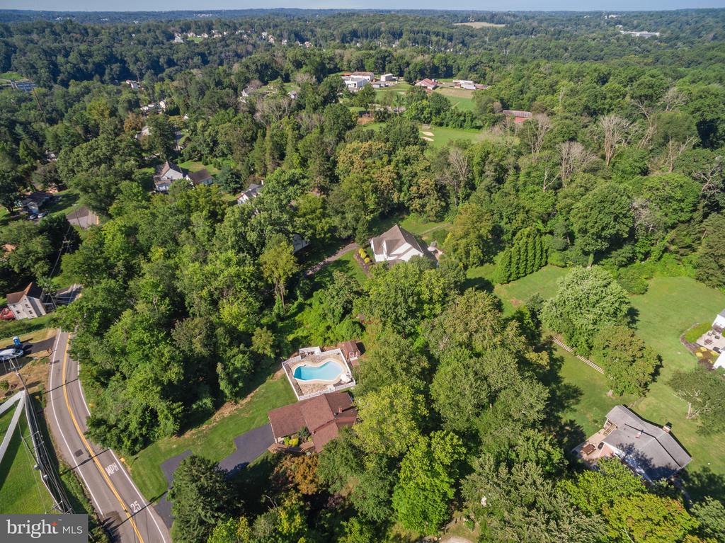 307 Lenni Rd