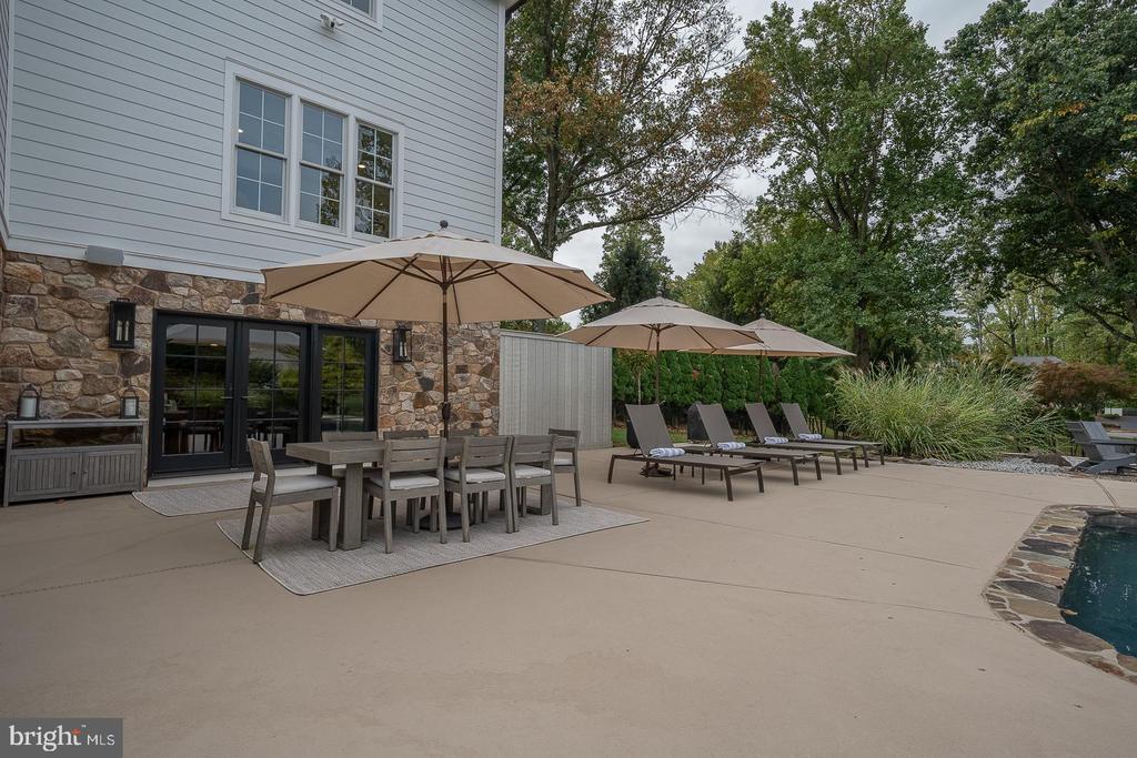 5 Honeysuckle Ct