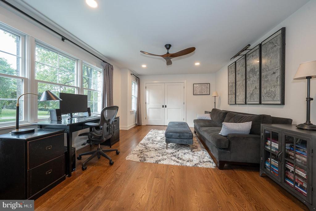 5 Honeysuckle Ct