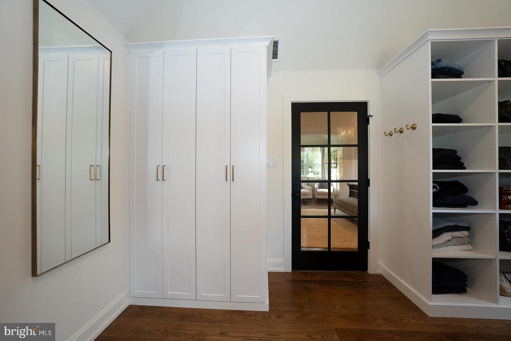 5 Honeysuckle Ct