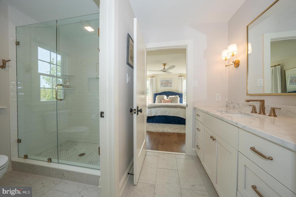 5 Honeysuckle Ct