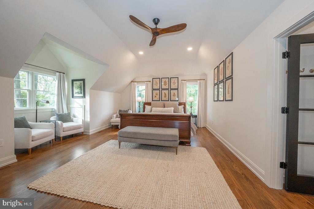 5 Honeysuckle Ct
