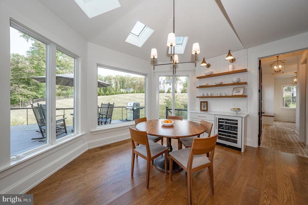 5 Honeysuckle Ct