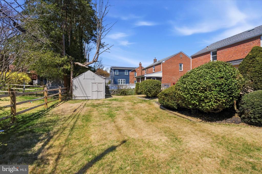 1612 COLONY LANE