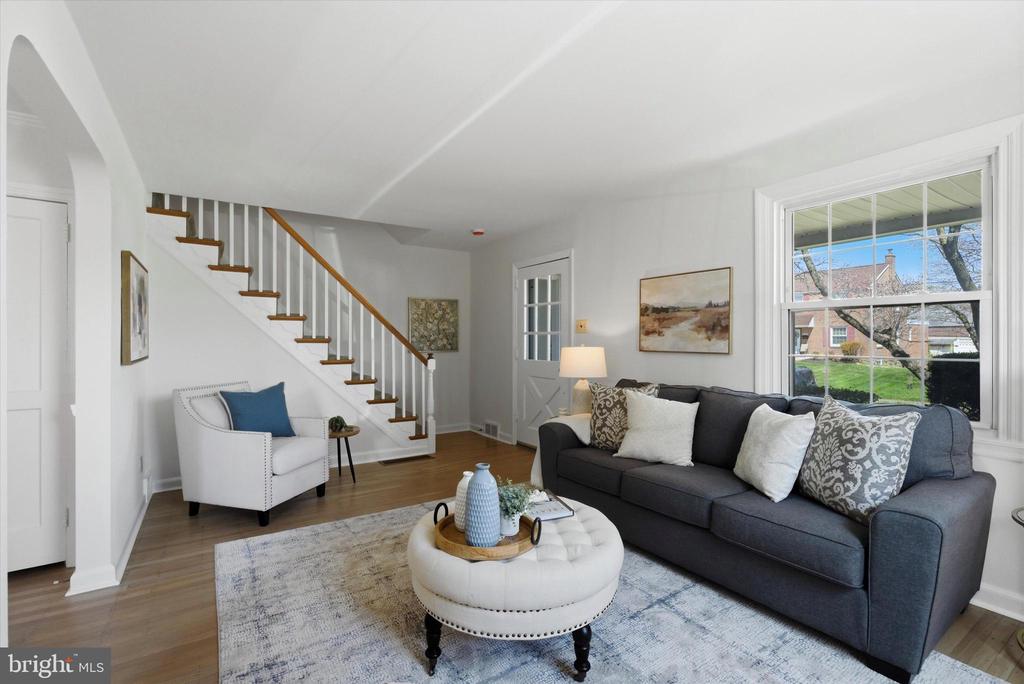 1612 COLONY LANE