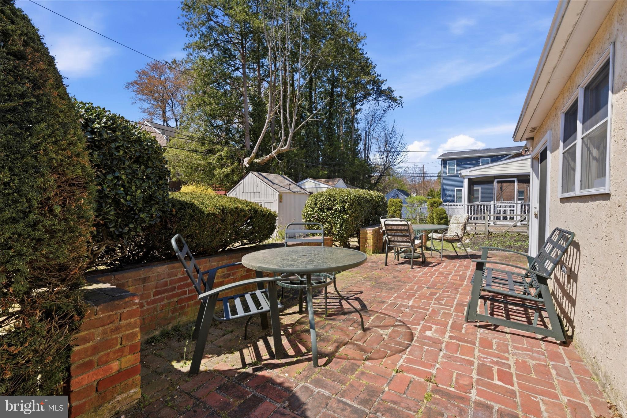 1612 COLONY LANE