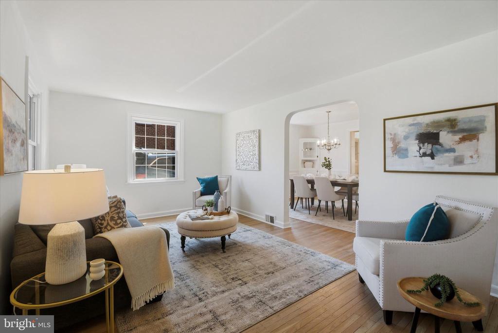 1612 COLONY LANE