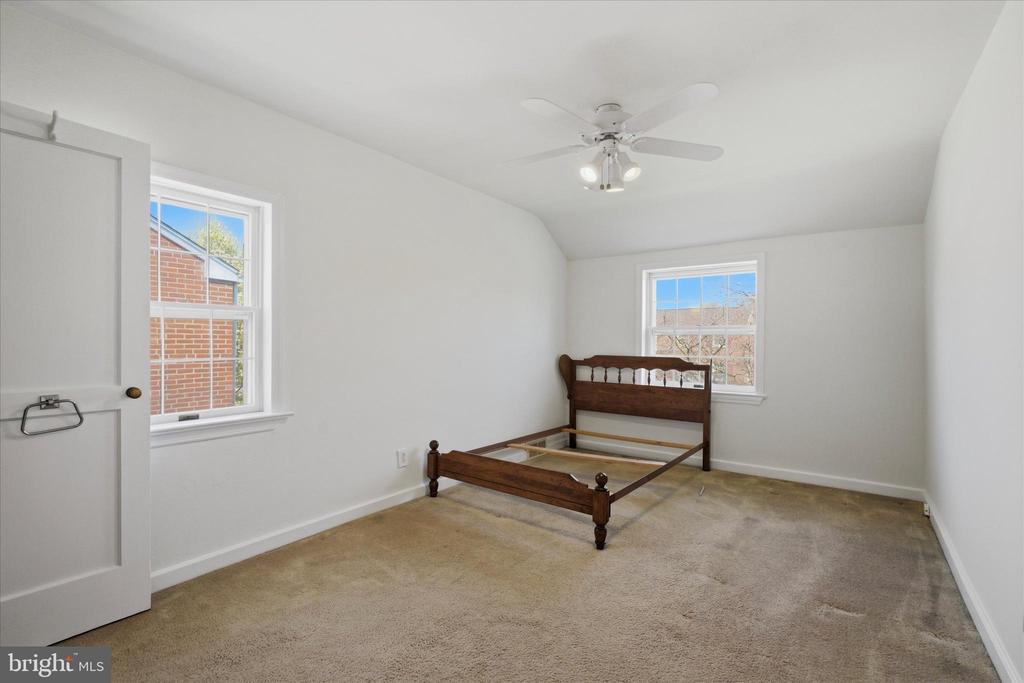 1612 COLONY LANE