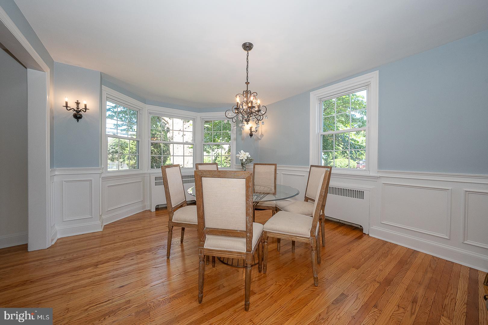 321 EARLINGTON ROAD