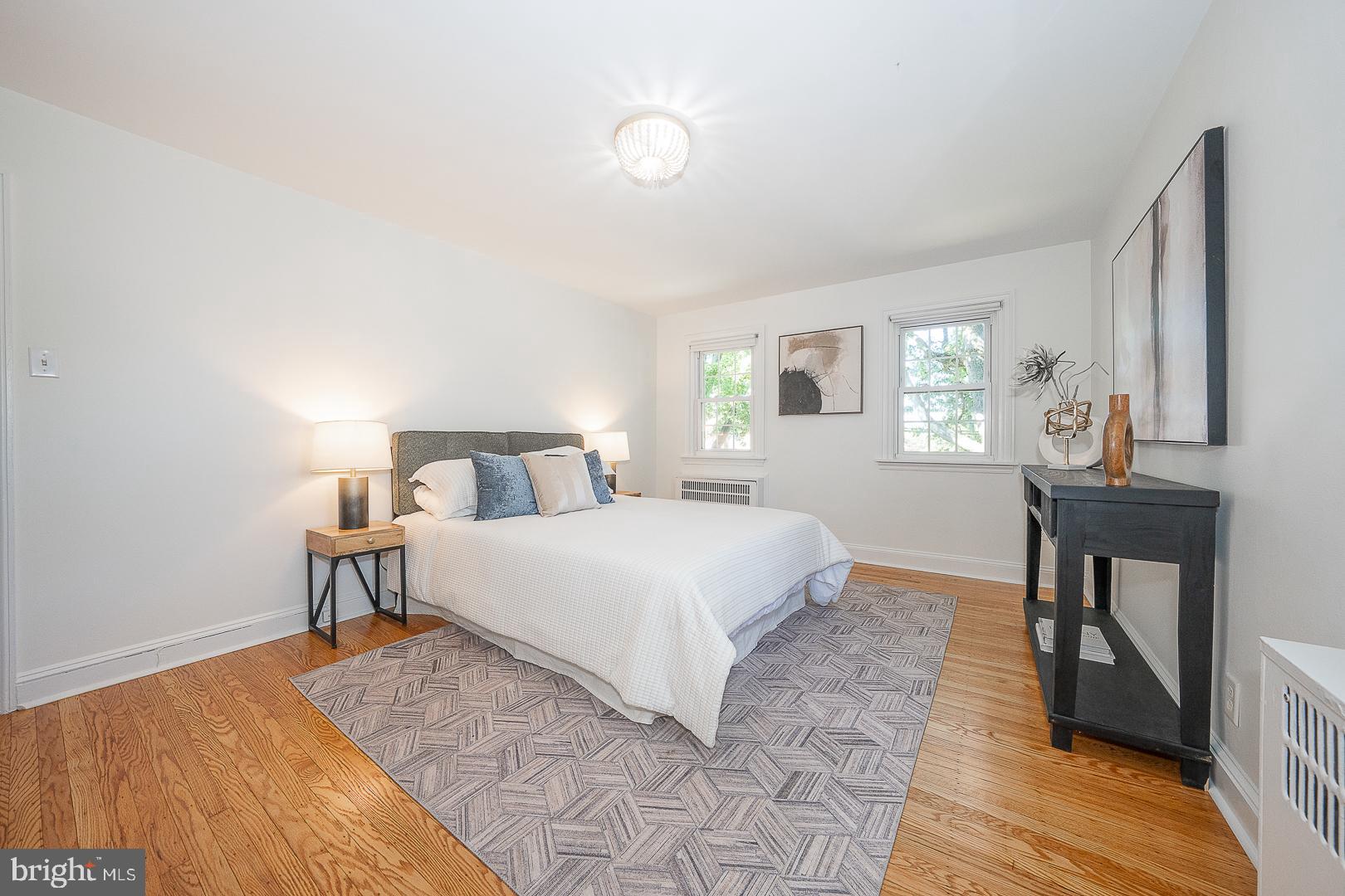 321 EARLINGTON ROAD