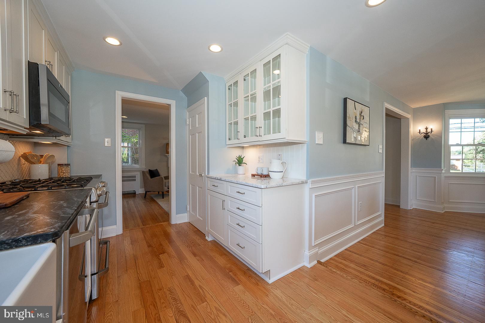321 EARLINGTON ROAD