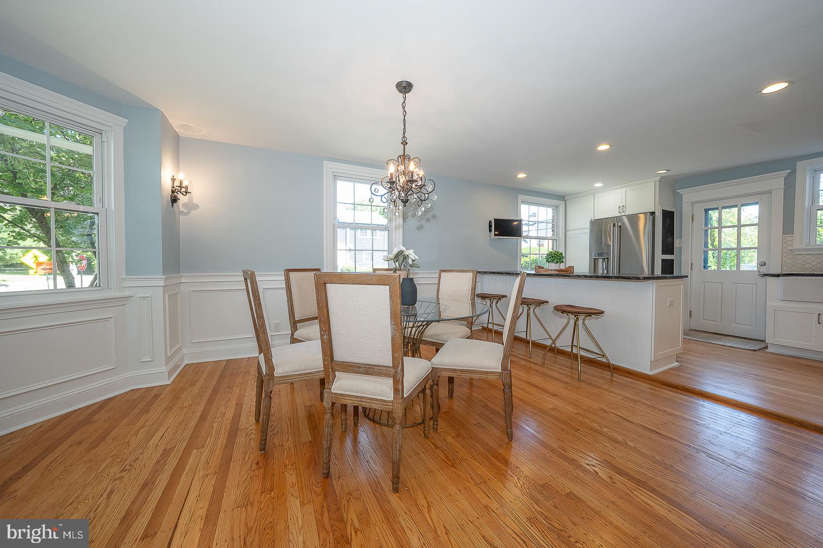 321 EARLINGTON ROAD