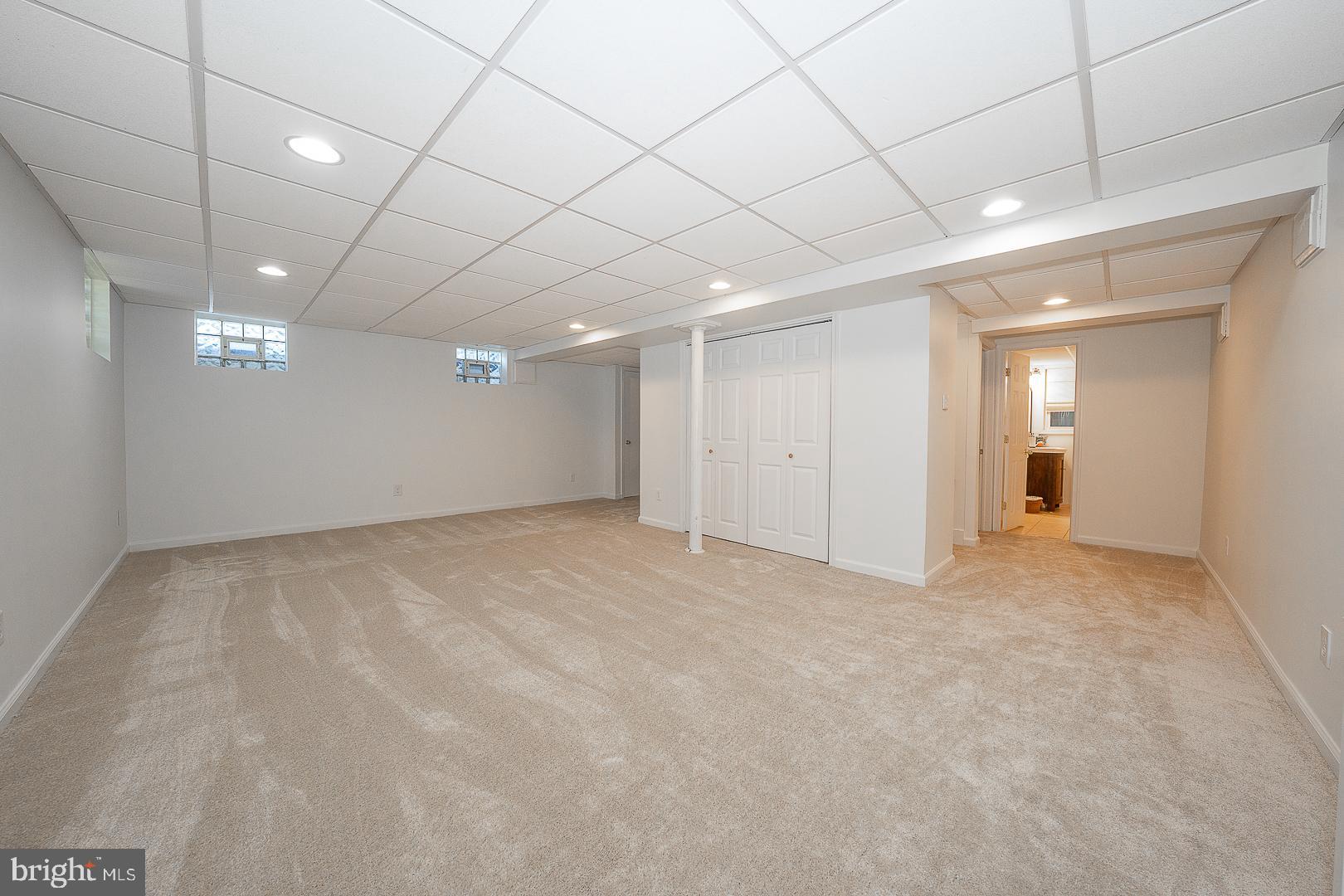 321 EARLINGTON ROAD