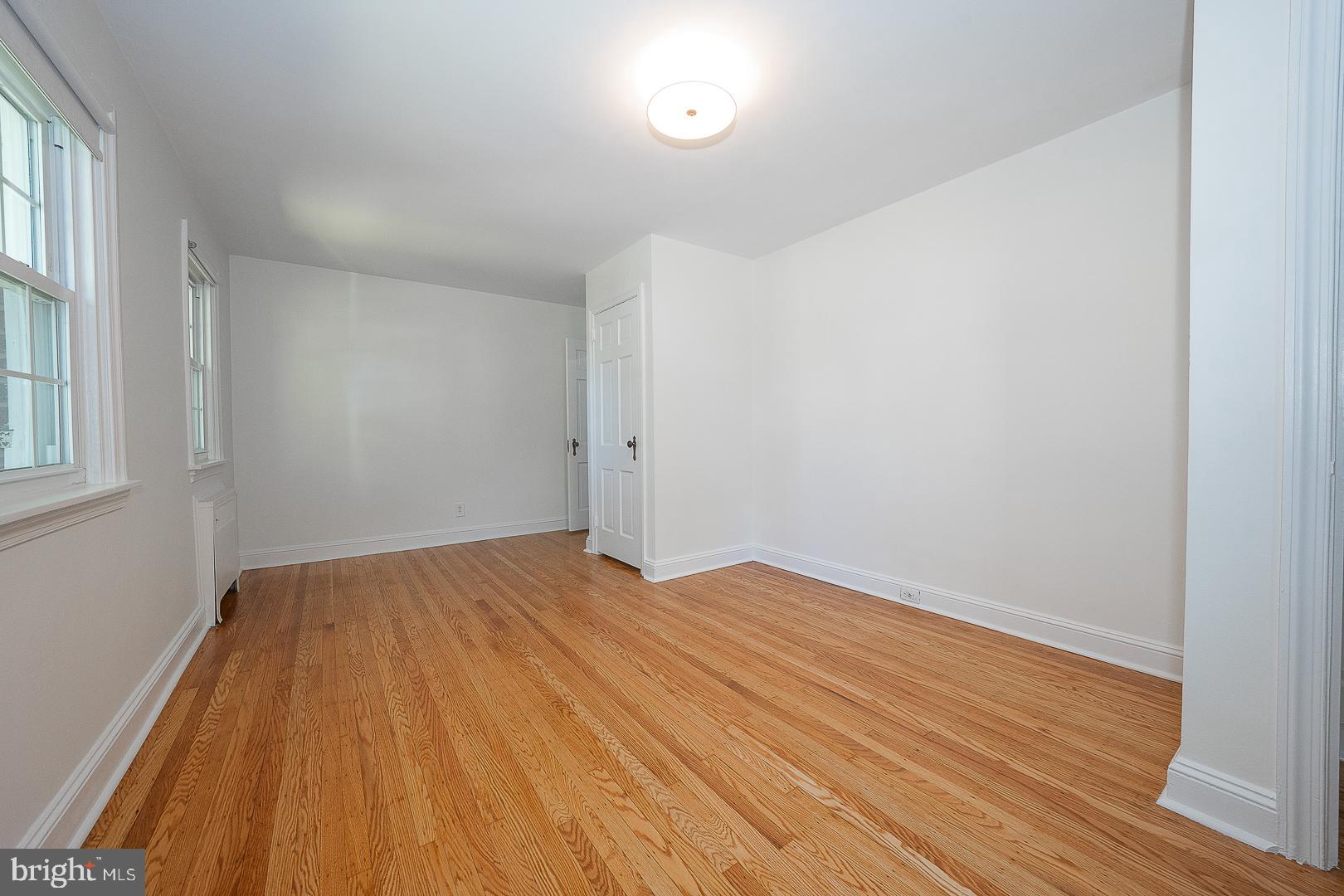 321 EARLINGTON ROAD