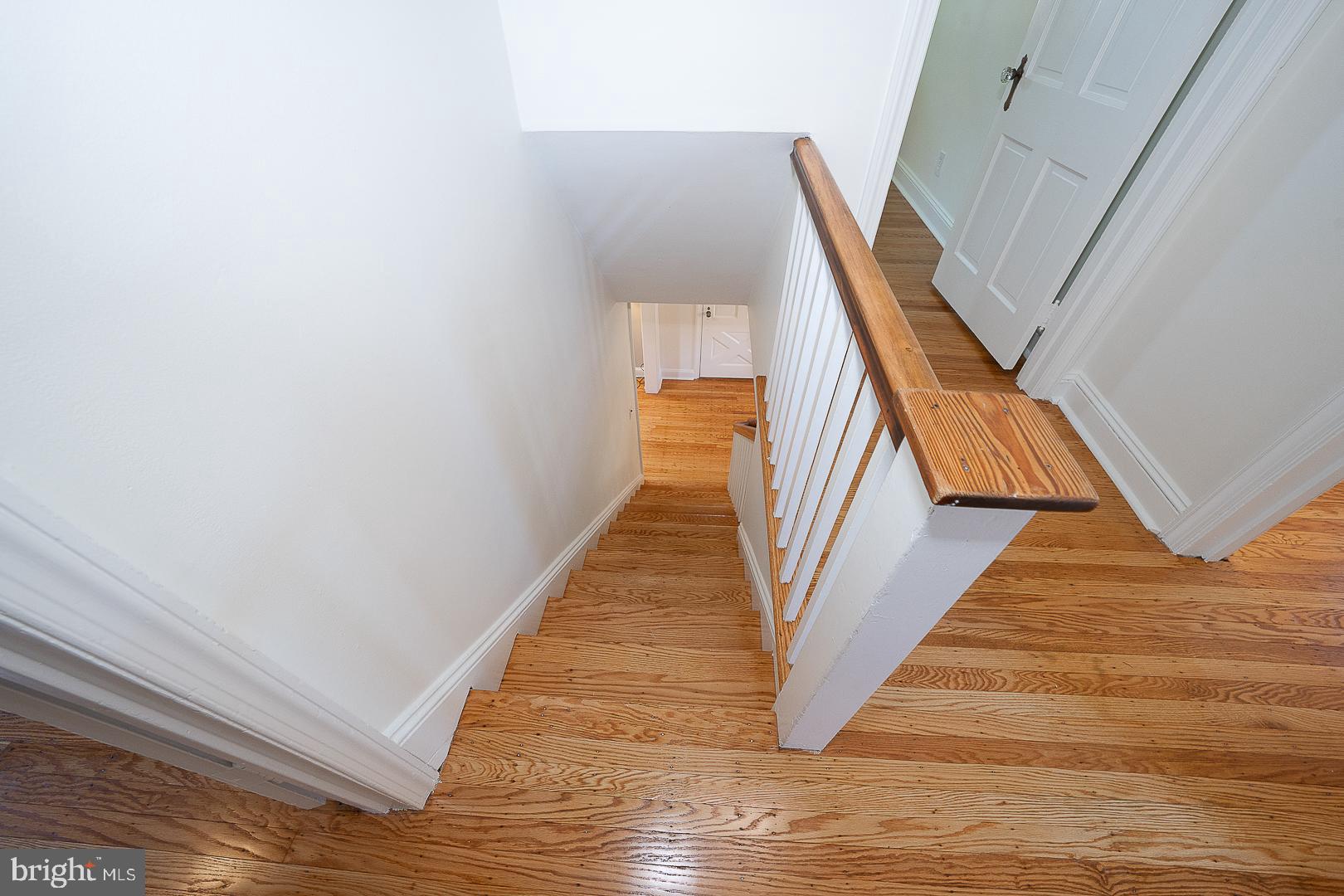 321 EARLINGTON ROAD