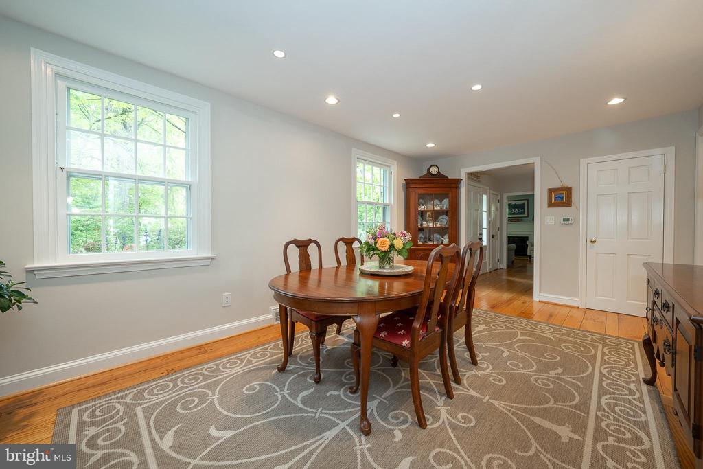 646 BEECHWOOD DRIVE