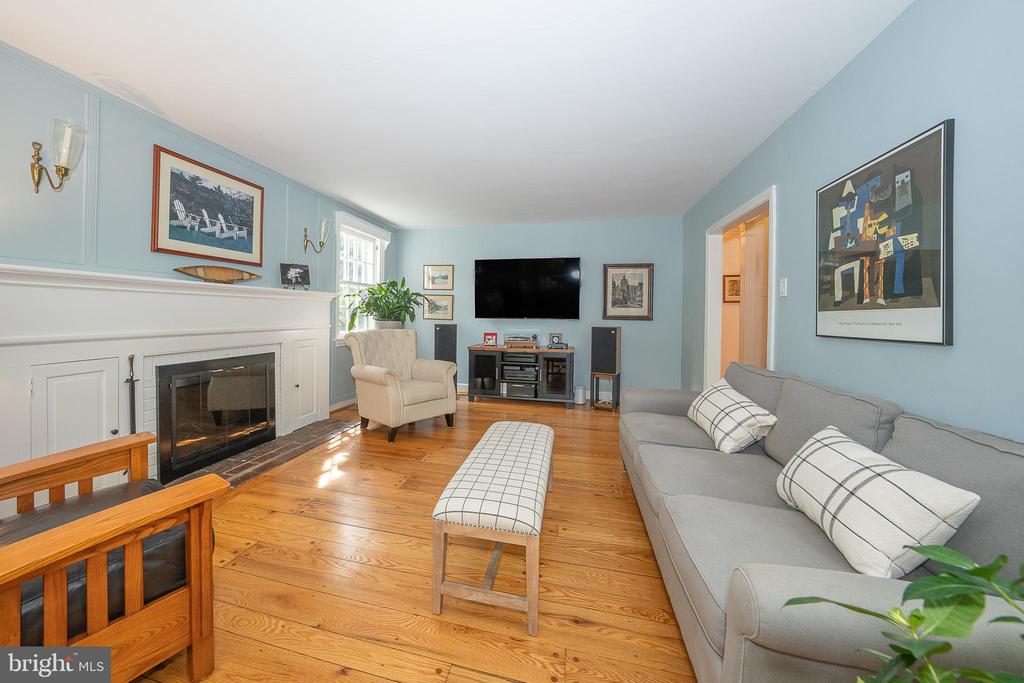 646 BEECHWOOD DRIVE