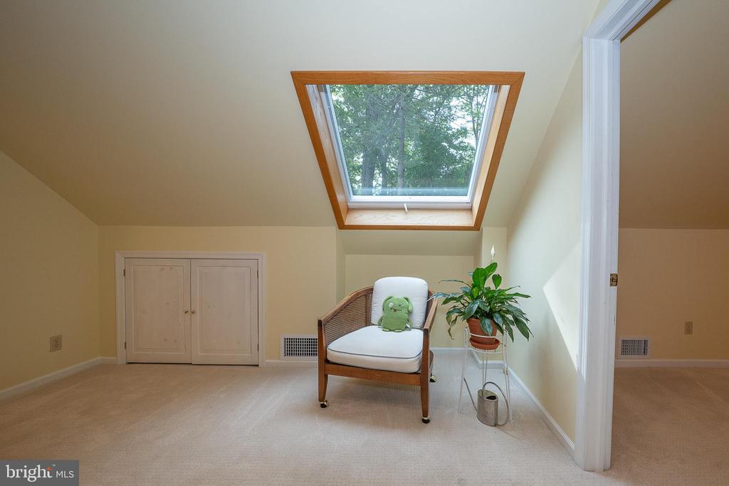 646 BEECHWOOD DRIVE