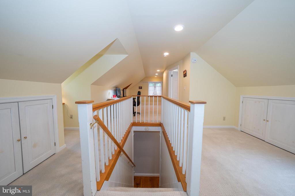 646 BEECHWOOD DRIVE