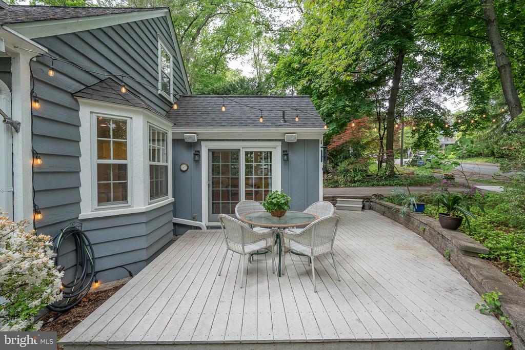 646 BEECHWOOD DRIVE