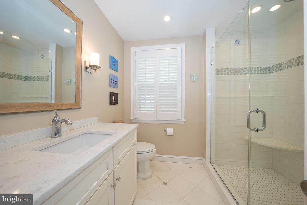 646 BEECHWOOD DRIVE
