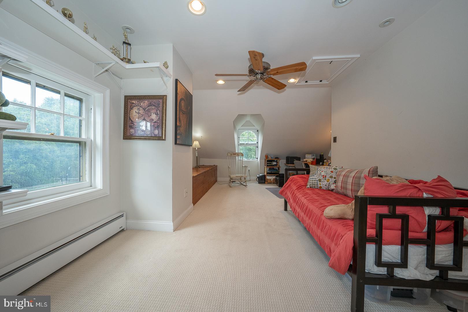 47 E WYNNEWOOD ROAD