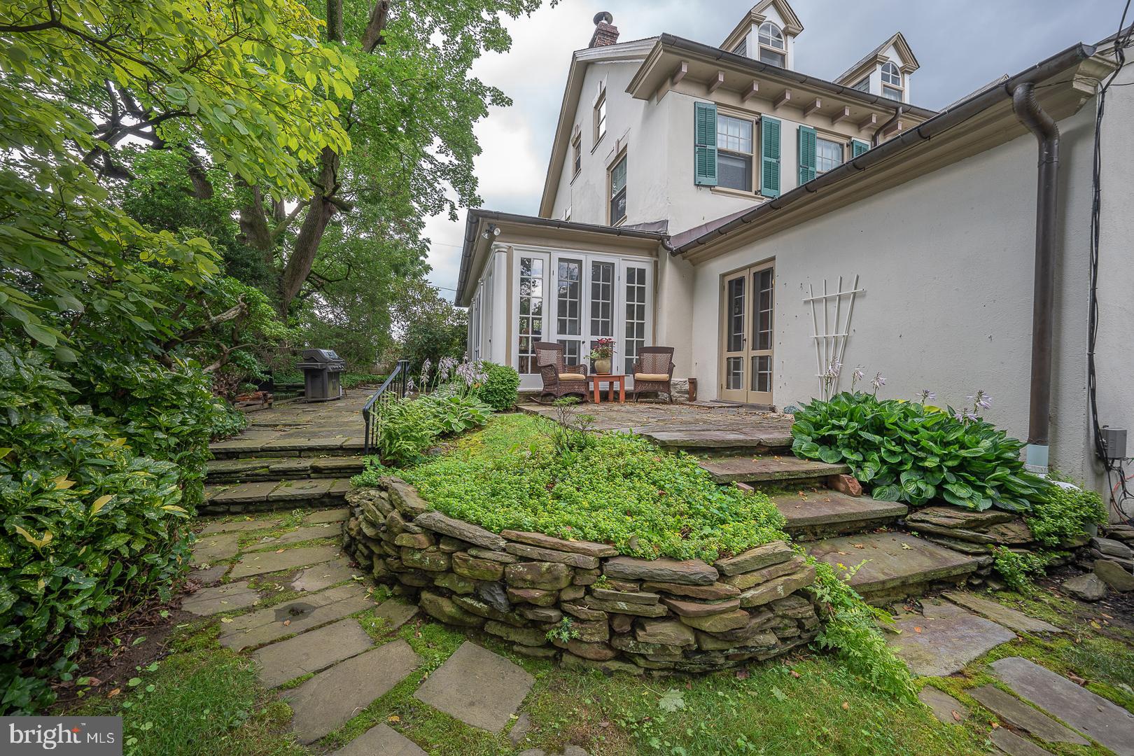 47 E WYNNEWOOD ROAD