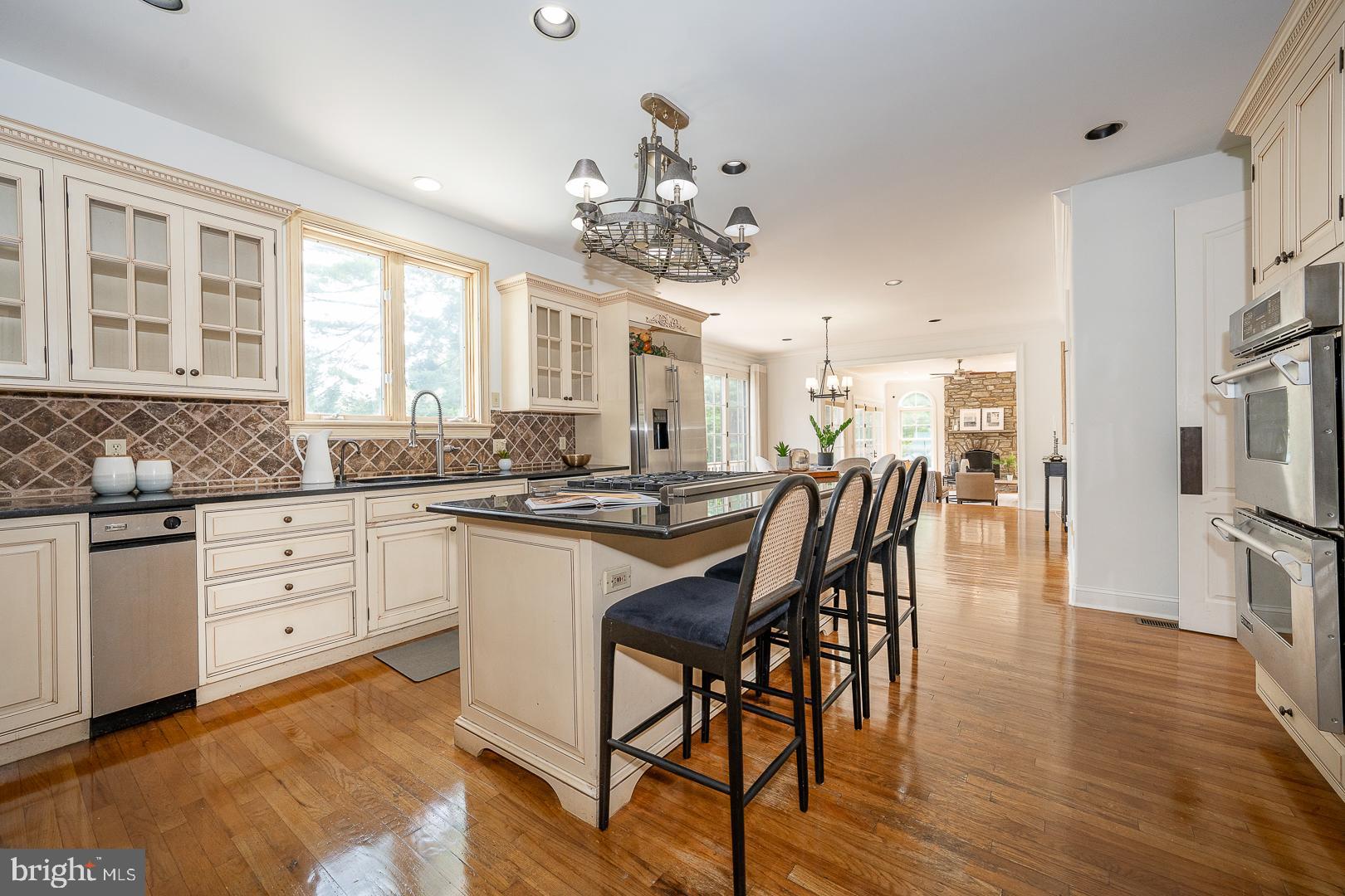 899 Black Rock Road