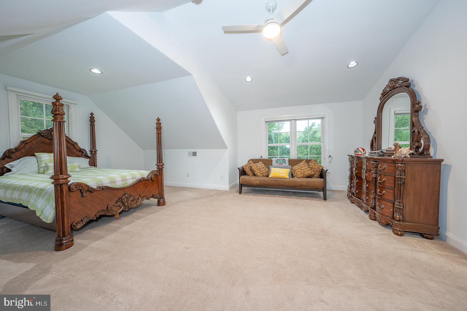 899 Black Rock Road