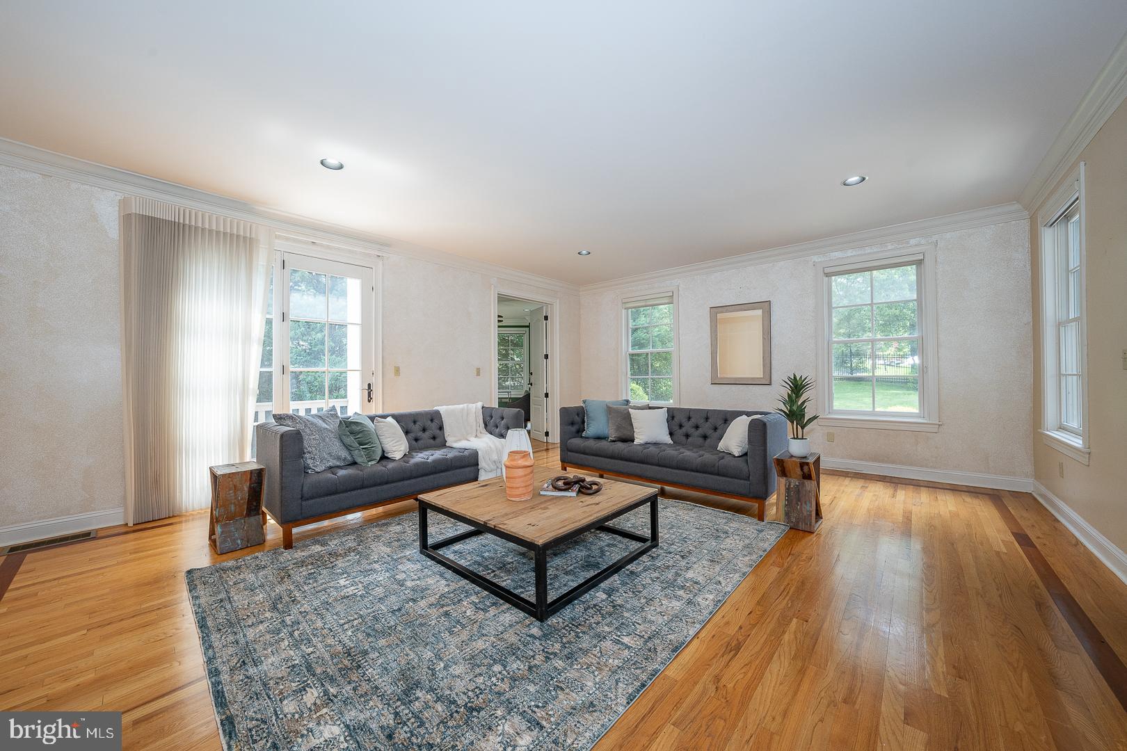 899 Black Rock Road