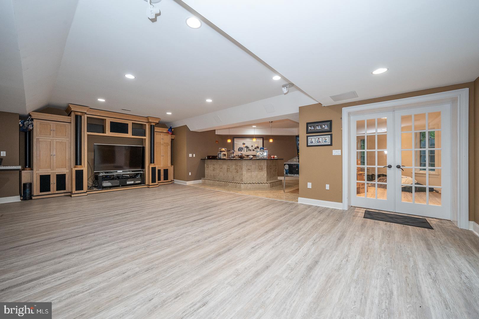 899 Black Rock Road