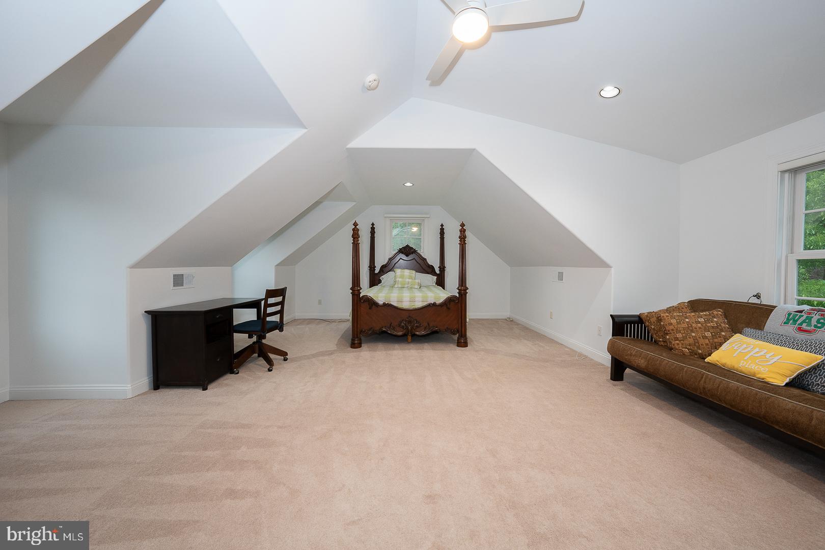 899 Black Rock Road