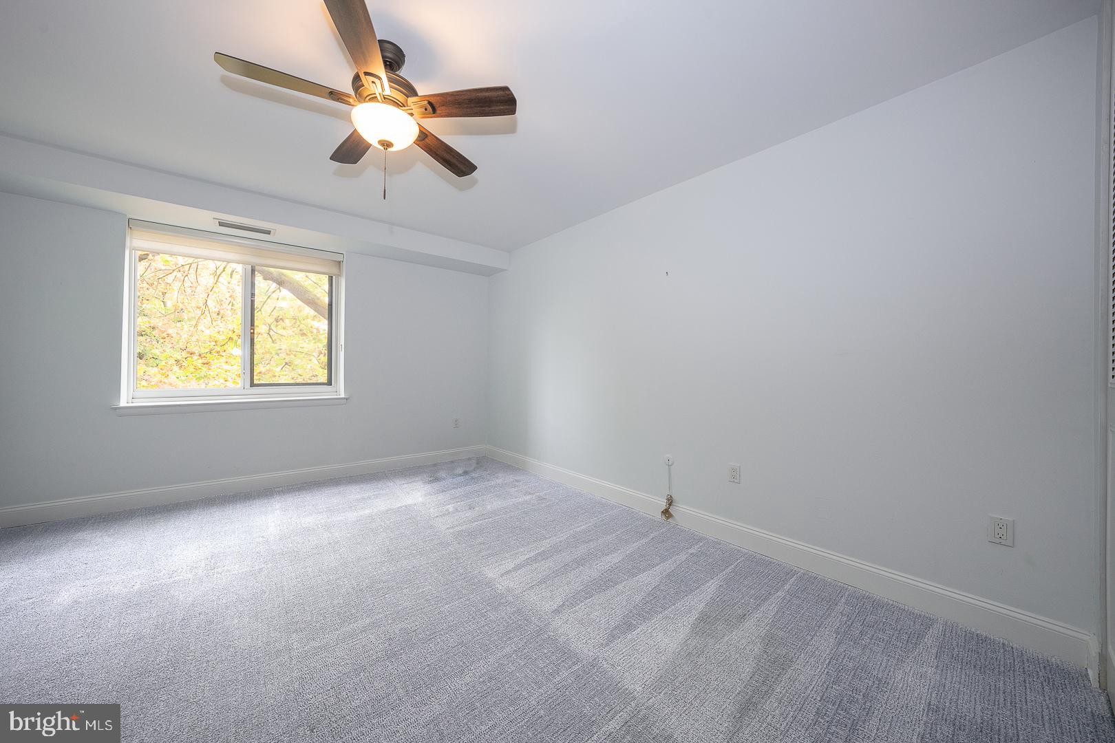 1637 Oakwood DRIVE Unit: CONDO 218