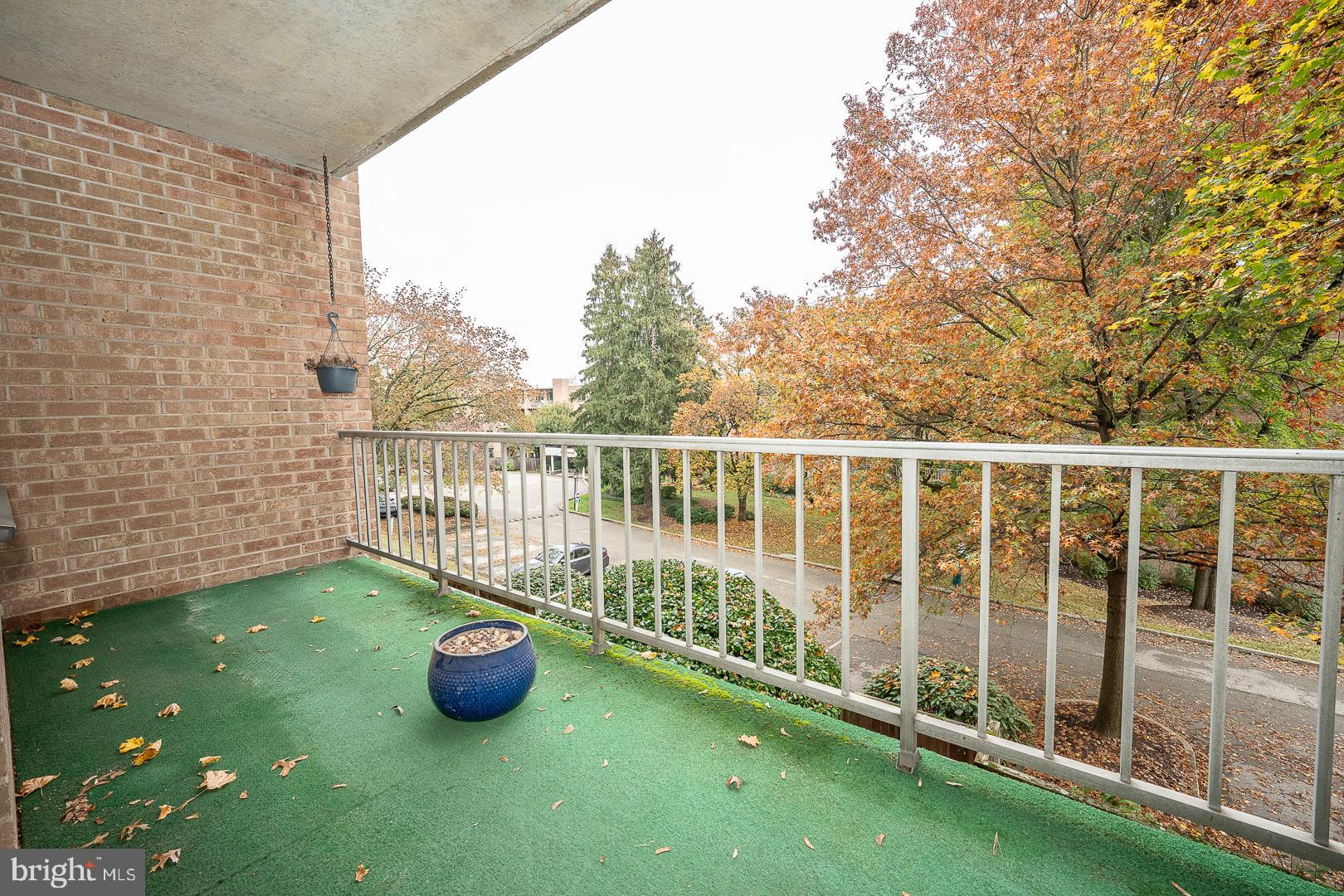 1637 Oakwood DRIVE Unit: CONDO 218