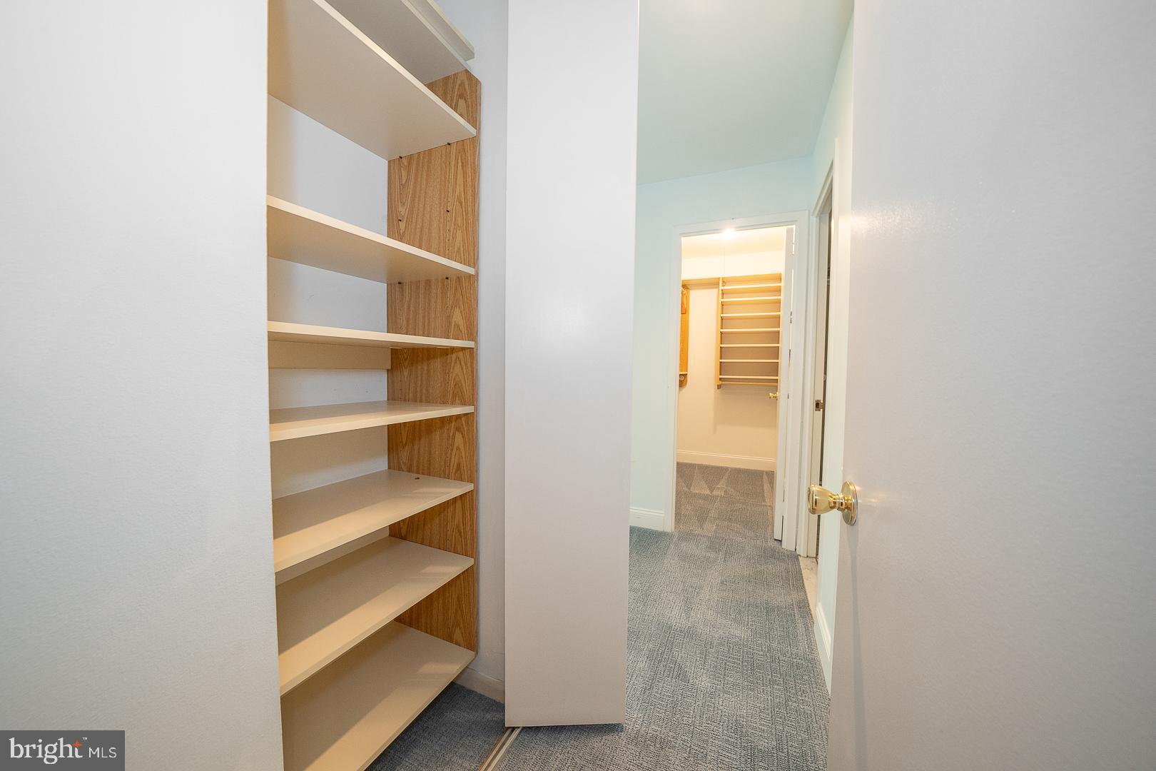 1637 Oakwood DRIVE Unit: CONDO 218