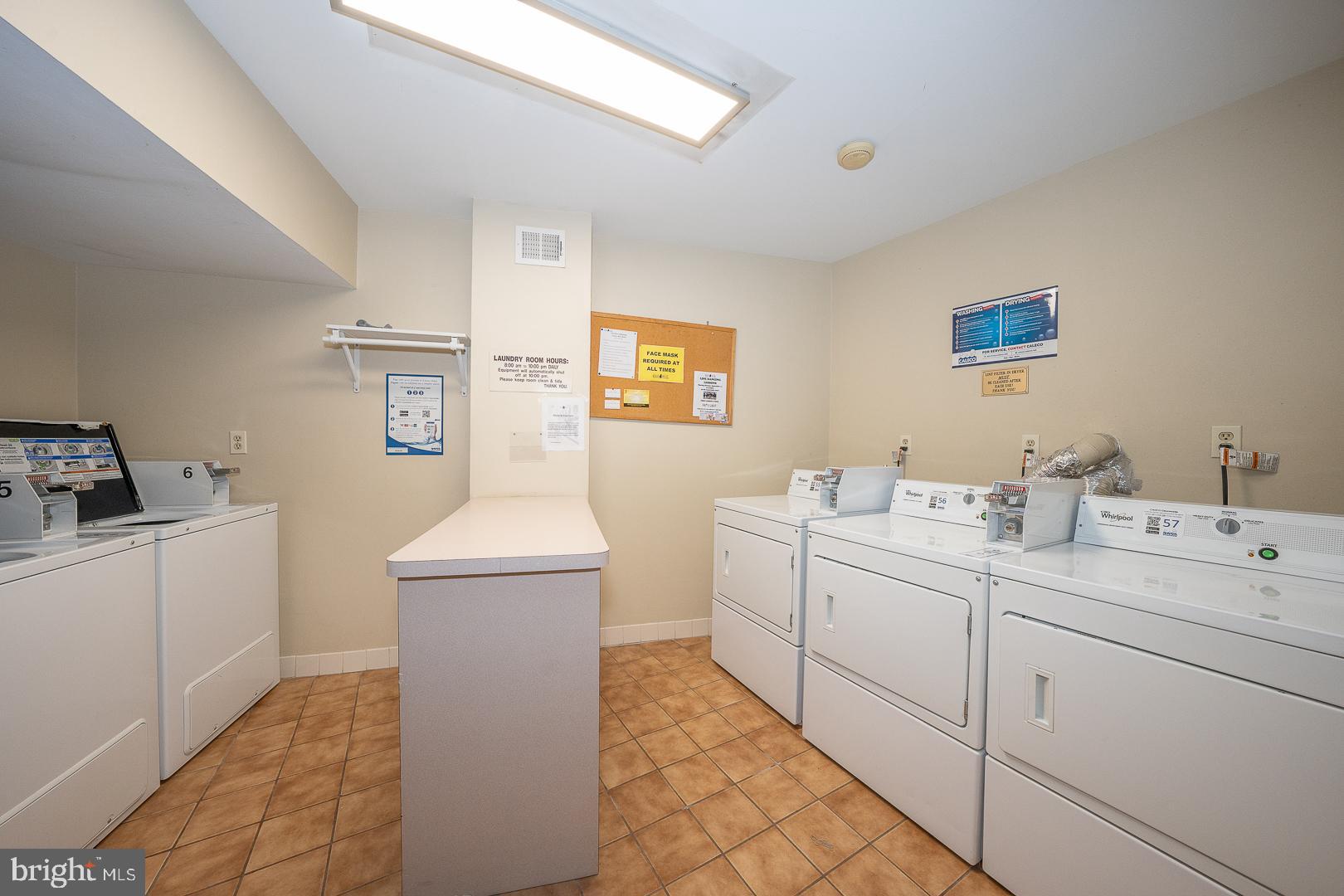 1637 Oakwood DRIVE Unit: CONDO 218