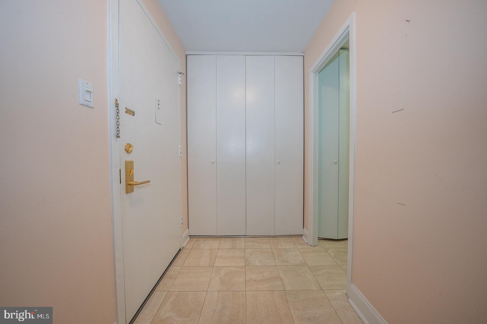 1637 Oakwood DRIVE Unit: CONDO 218