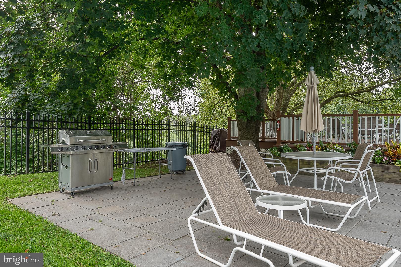 1637 Oakwood DRIVE Unit: CONDO 218