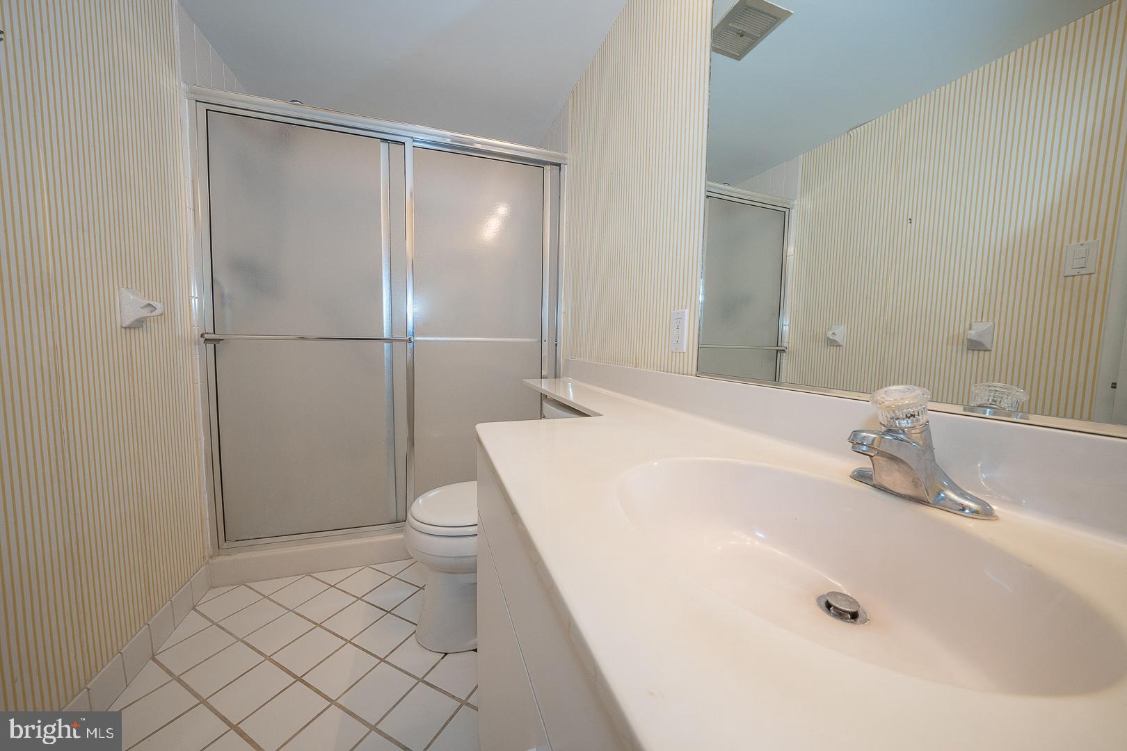 1637 Oakwood DRIVE Unit: CONDO 218
