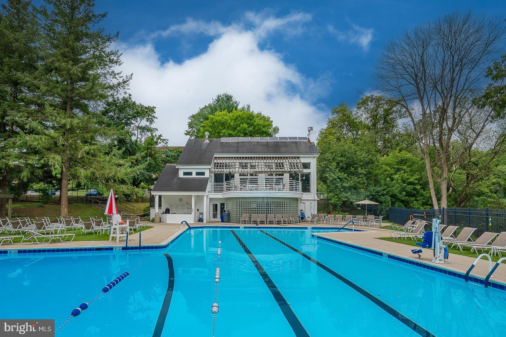 1637 Oakwood DRIVE Unit: CONDO 218