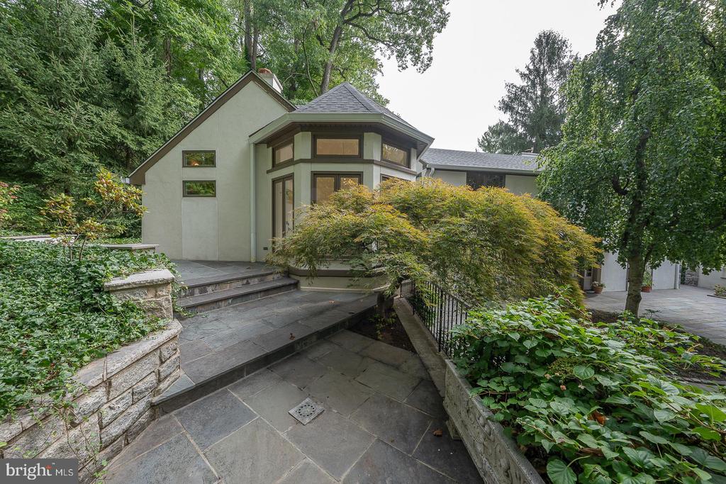 436 Morris Ave
