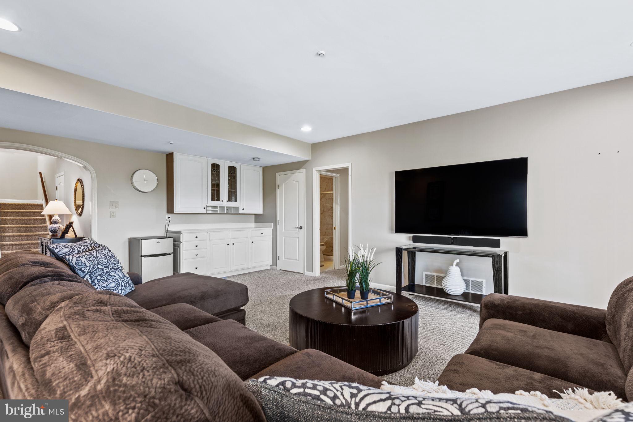 1112 Riverview Ln