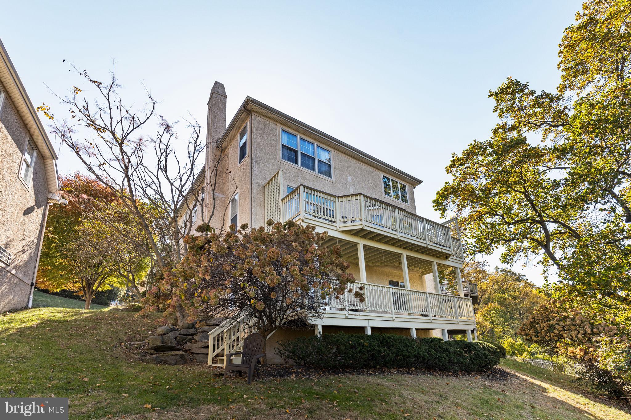1112 Riverview Ln