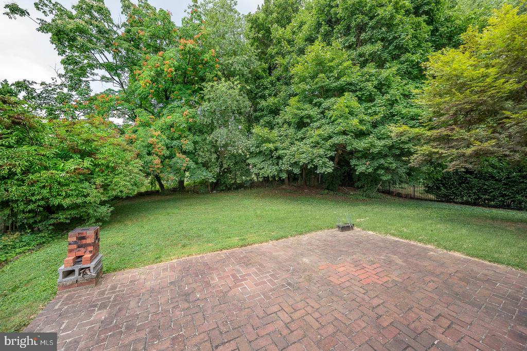 12 Raynham Rd