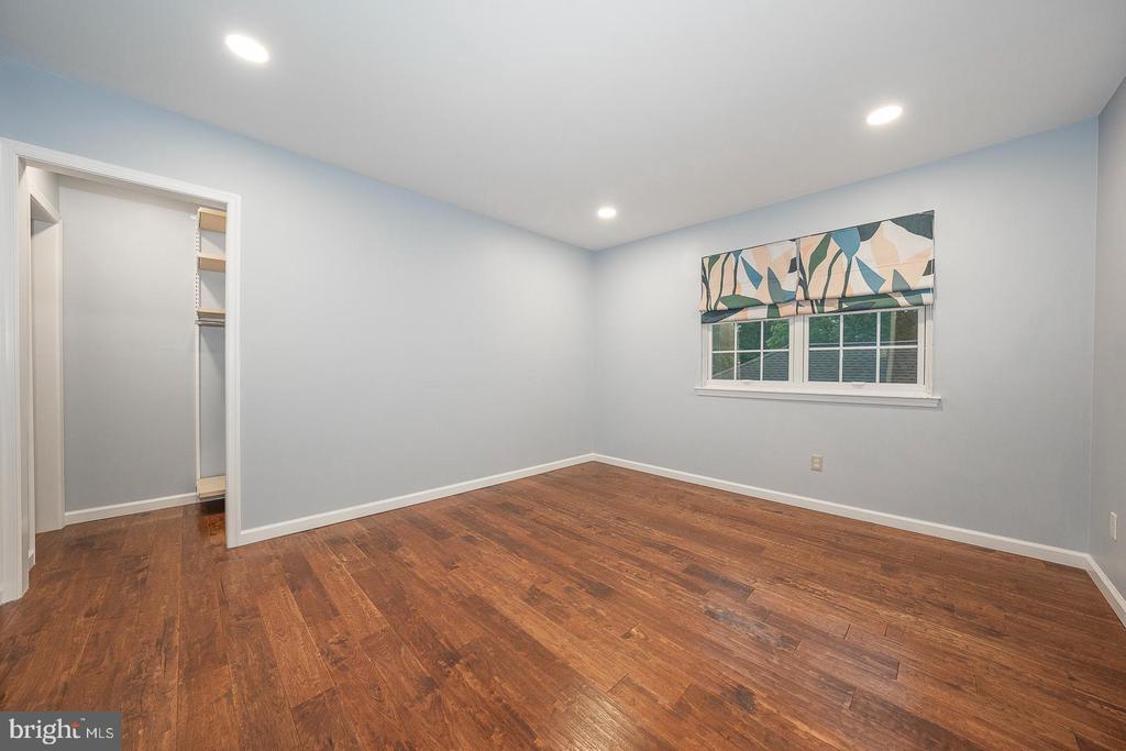 12 Raynham Rd