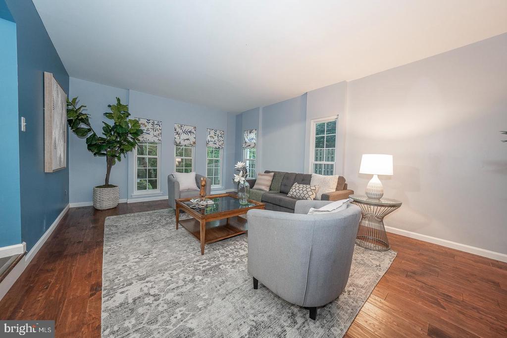 12 Raynham Rd