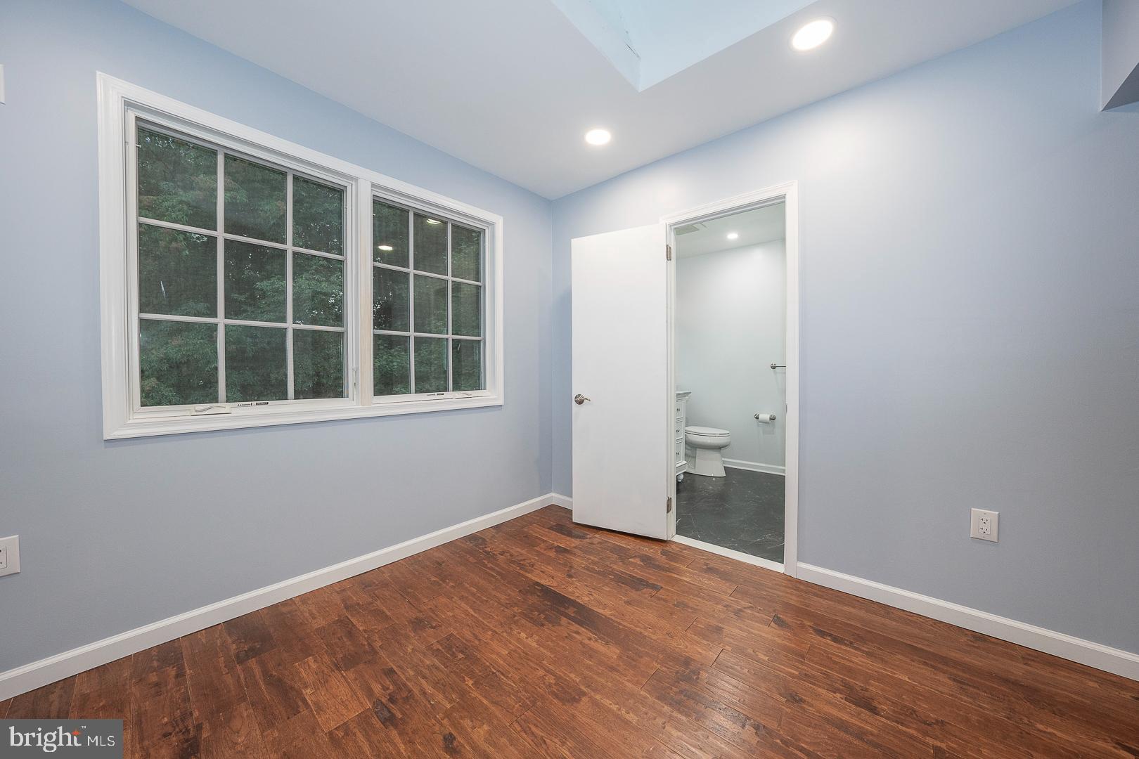 12 Raynham Rd